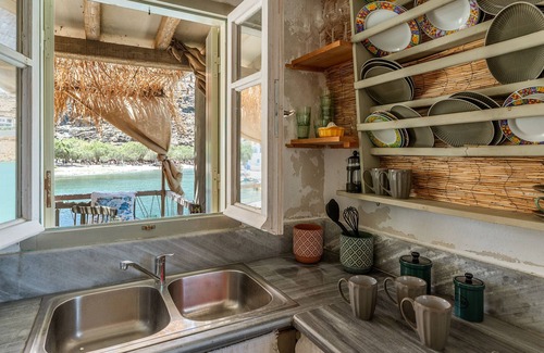 Panormos House | Holiday Home 'Magical Retreat' with Sea View, Private Terrace and Balcony