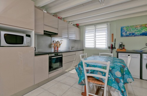 Batz-sur-Mer House | Holiday Home 'Maison' with Private Garden