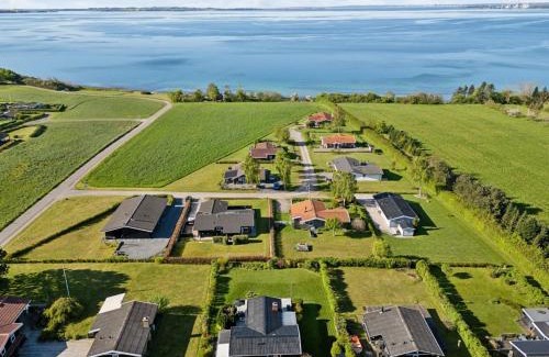 Ronde House | Holiday Home Manfred - 250m from the sea by Interhome