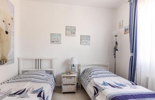 Carcans House | Holiday Home Mayne by Interhome