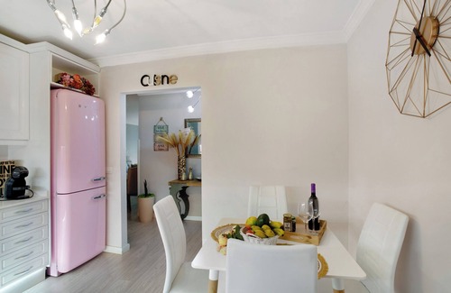Los Llanos House | Holiday Home 'Mia Deluxe' with Private Terrace, Wi-Fi and Air Conditioning
