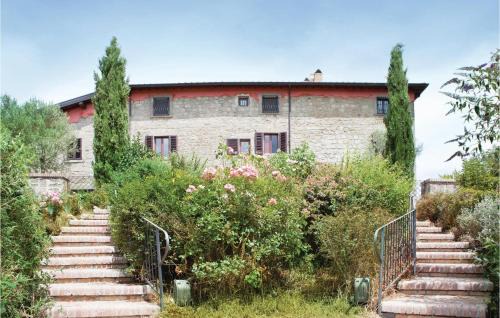 Montefiascone House | Holiday Home Montefiascone 96 With Outdoor Swimmingpool