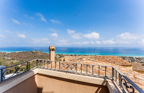 Costa Rei House | Holiday Home 'N10 Villa Fico D'india' with Sea View, Wi-Fi and Air Conditioning