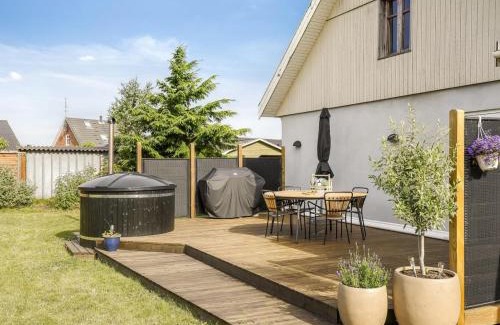 Vestero Havn House | Holiday Home Nanja - 250m from the sea by Interhome