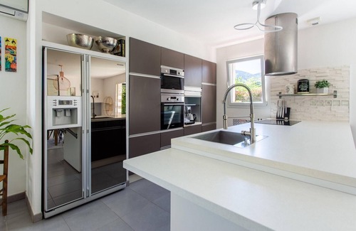 Gonfaron House | Holiday Home near Côte d'Azur with Pool