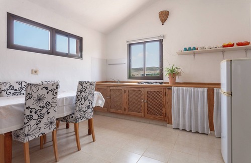 La Oliva House | Holiday Home "Oasis en Cotillo" with Terrace, Grill, Panoramic View & Fans
