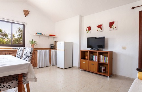 La Oliva House | Holiday Home "Oasis en Cotillo" with Terrace, Grill, Panoramic View & Fans