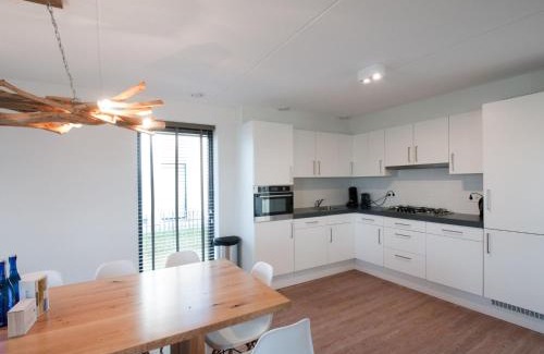 Tholen House | Holiday Home Oesterdam Resort-1 by Interhome