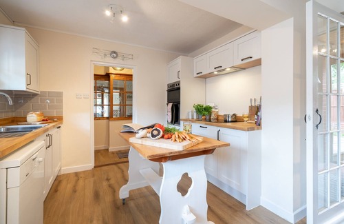 Bembridge Cottage | Holiday Home of Character Bembridge Isle of Wight Close Beach