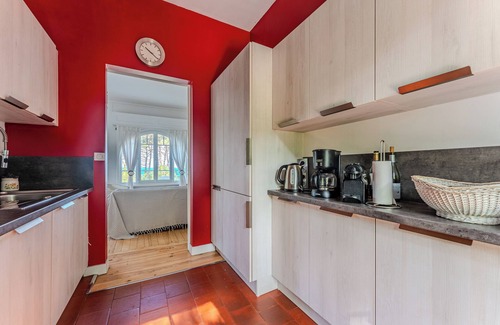 Pyla-sur-Mer House | Holiday Home 'Pyla Sur Mer Villa 150m Vue Bassin' with Sea View, Shared Terrace and Wi-Fi