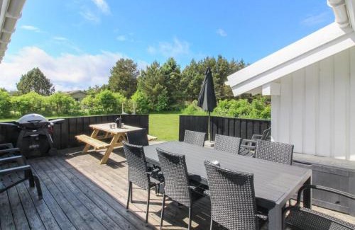 Grønhøj House | Holiday Home Panu - 600m from the sea by Interhome