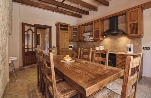 Petra House | Holiday Home 'Petit' with Mountain View, Private Pool and Wi-Fi
