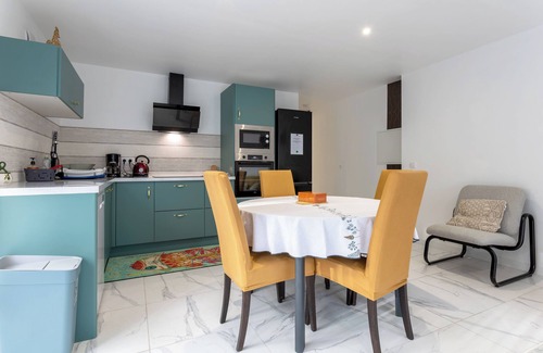 Quimper House | Holiday Home 'Petite Maison Indépendante' with Wi-Fi