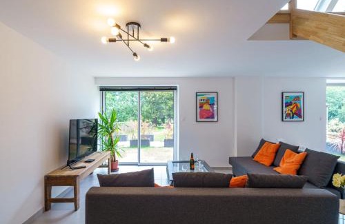 Plovan House | Holiday Home Pointe du Raz by Interhome