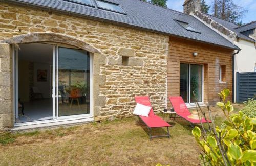 Plovan House | Holiday Home Pointe du Raz by Interhome