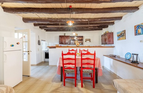 Petaleia House | Holiday Home 'Priest's Traditional Mansion' with Sea View, Shared Terrace and Wi-Fi