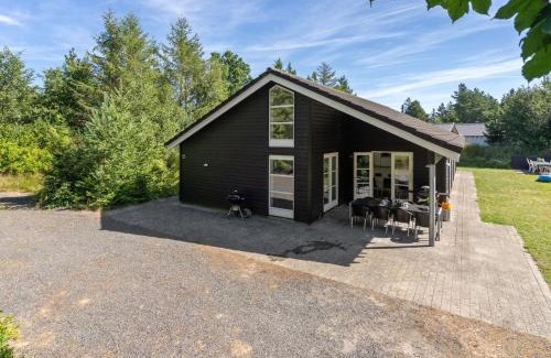 Hou House | Holiday Home Ralda - 590m from the sea by Interhome