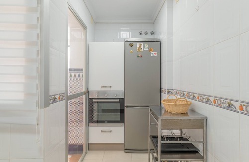 Barbate House | Holiday Home 'Ricardo' with Private Terrace and Wi-Fi