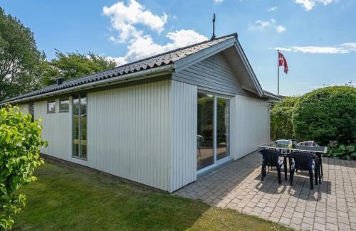 Bøjden House | Holiday Home Rise - 250m from the sea by Interhome