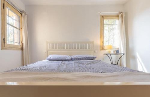 El Castell de Montornes House | Holiday Home Rossi by Interhome