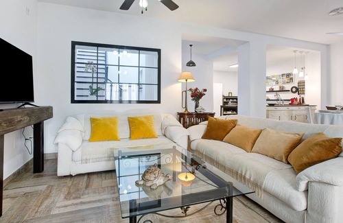 Estacion de Cartama House | Holiday Home "San Francisco 23 Urban House" with Private Terrace & Wi-Fi