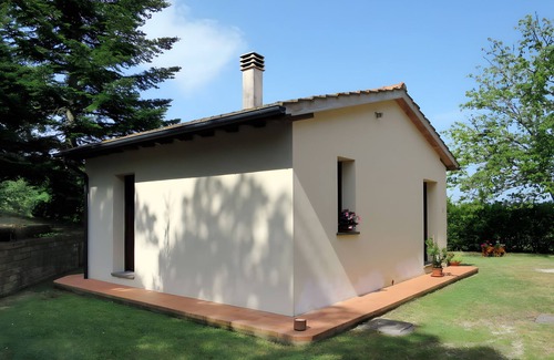 Montieri House | Holiday Home 'San Michele - Casa Giano' with Mountain View, Shared Pool and Wi-Fi