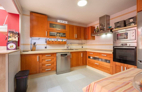 San Fernando House | Holiday Home 'San Sol' with Wi-Fi and Air Conditioning