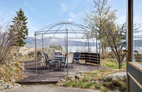 Balestrand House | Holiday Home Sandviki by Interhome