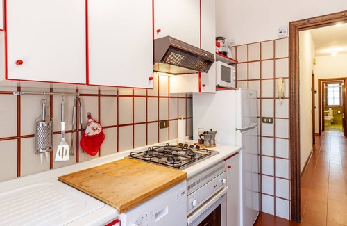 Camaiore House | Holiday Home 'Seaview Camaiore' with Sea View, Private Pool and Wi-Fi