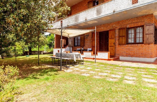 Camaiore House | Holiday Home 'Seaview Camaiore' with Sea View, Private Pool and Wi-Fi