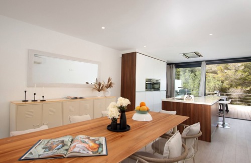 Alcanada House | Holiday Home 'Sky 2' with Sea View, Wi-Fi and Air Conditioning