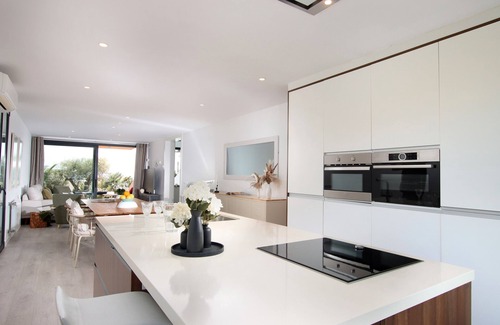 Alcanada House | Holiday Home 'Sky 2' with Sea View, Wi-Fi and Air Conditioning