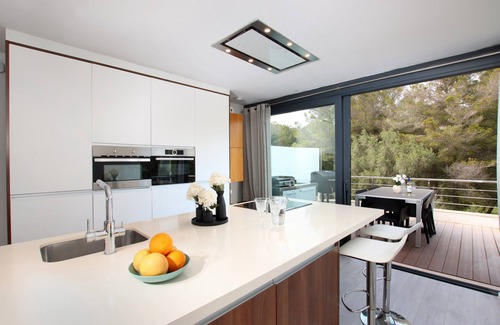 Alcanada House | Holiday Home 'Sky 2' with Sea View, Wi-Fi and Air Conditioning