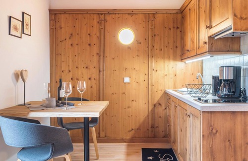 Tisana Apartment | Holiday Home “Sonnenresidenz Nature” with Mountain Views and Shared Garden