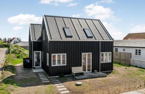 Lokken House | Holiday Home Spase - 450m from the sea by Interhome