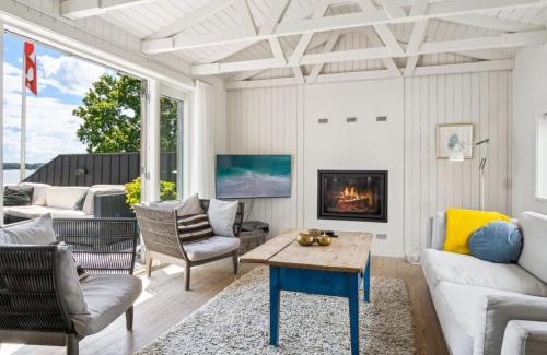 Bjert House | Holiday Home Sten - 30m from the sea by Interhome