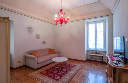 Alassio House | Holiday Home 'Suite Incanto' with Balcony, Wi-Fi and Air Conditioning