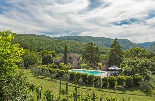 Acqualoreto House | Holiday Home Sunflower by Interhome