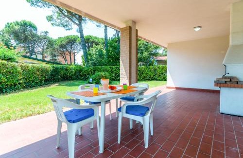 Bibione Pineda House | Holiday Home Super Dinky - BIB287 by Interhome