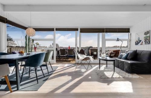 Ronde House | Holiday Home Sylvia - 450m from the sea by Interhome