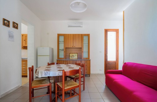 Presicce House | Holiday Home "Tenuta La Saracina - Villino 1" with Sea View, Balcony & A/C