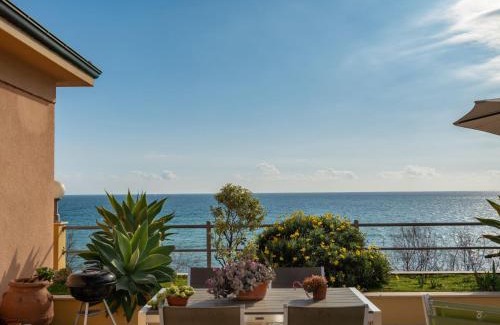 Regione Ronchi House | Holiday Home Terrazzo sul Mare by Interhome
