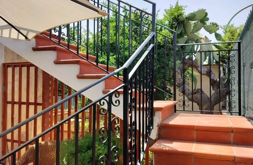 Marinella di Selinunte House | Holiday Home "Teseo Holiday" with Private Terrace & Wi-Fi