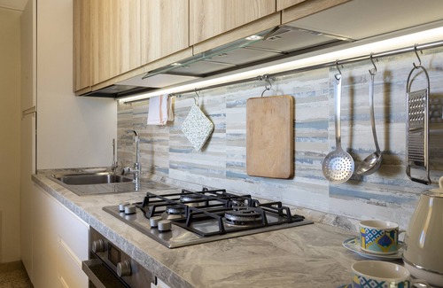 Marinella di Selinunte House | Holiday Home 'The Rising Sun' with Sea View, Wi-Fi and Air Conditioning