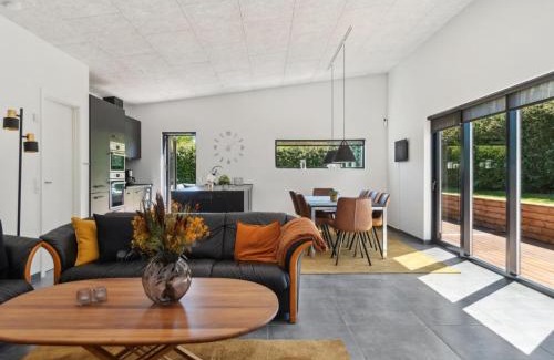 Lyngsbæk Strand House | Holiday Home Thorkjell - 350m from the sea by Interhome