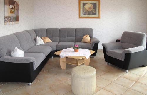 Wiarden House | Holiday Home Tjarks by Interhome