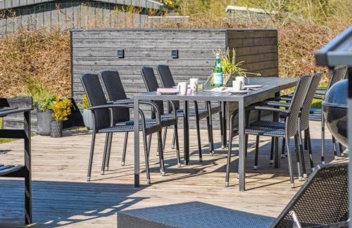 Hou House | Holiday Home Todor - 1-1km from the sea by Interhome