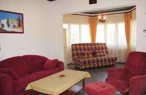 Mimizan House | Holiday Home Tourterelles by Interhome