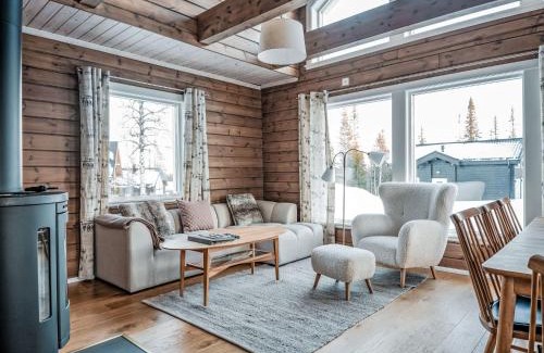Undersaker House | Holiday Home Trillevallen Fjällripan by Interhome
