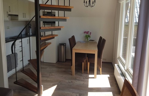 Tuitjenhorn House | Holiday Home Tuitjenhorn near Coast